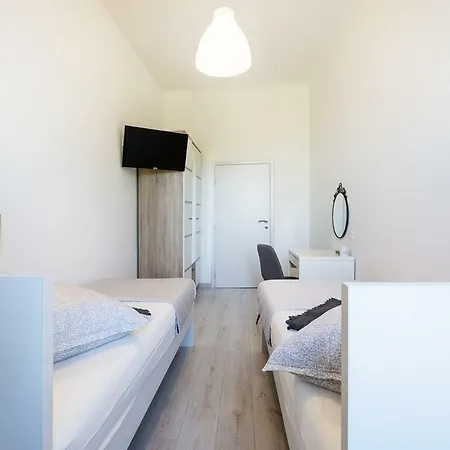 *** Lounge Terrace With The Harbour View / Centre *** * 普拉