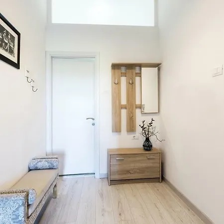 *** Lounge Terrace With The Harbour View / Centre *** 普拉