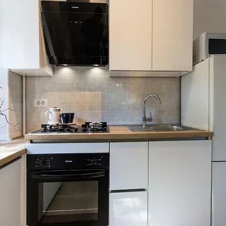 *** Lounge Terrace With The Harbour View / Centre *** Апартаменти Пула