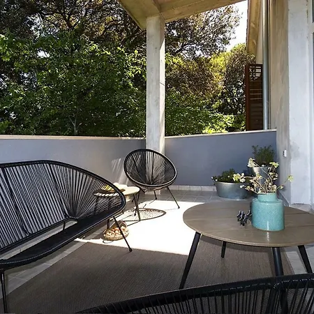 Апартаменти *** Lounge Terrace With The Harbour View / Centre *** *