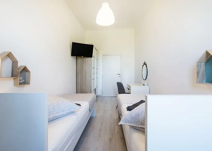 *** Lounge Terrace With The Harbour View / Centre *** * Pula