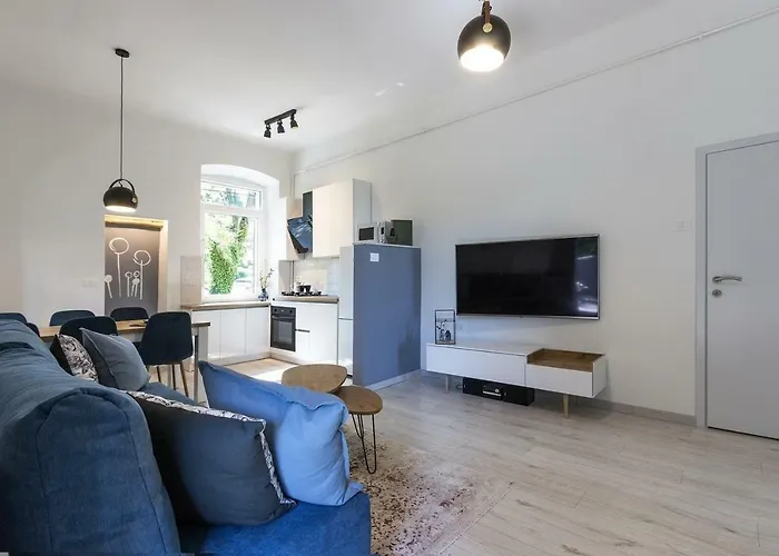 *** Lounge Terrace With The Harbour View / Centre *** Daire *