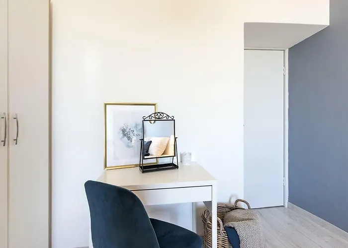 Daire *** Lounge Terrace With The Harbour View / Centre ***