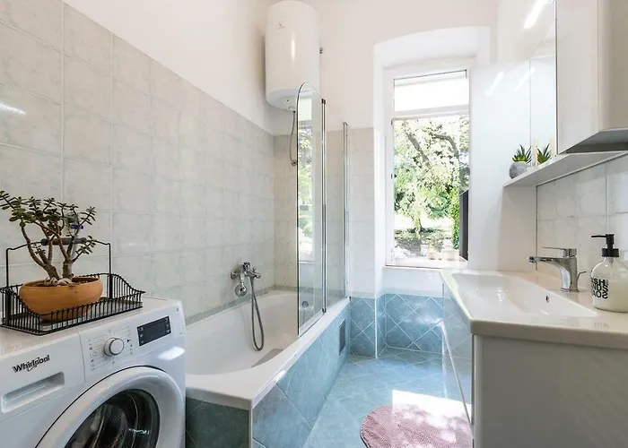 Daire *** Lounge Terrace With The Harbour View / Centre *** *