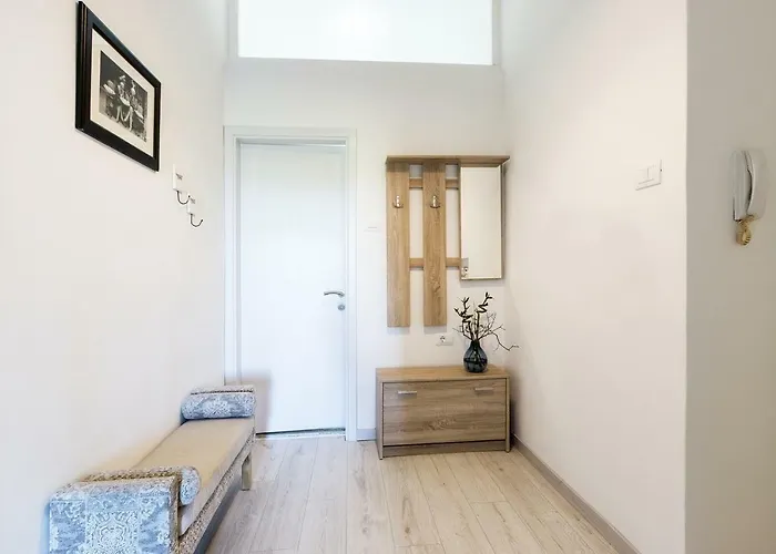 *** Lounge Terrace With The Harbour View / Centre *** Pula