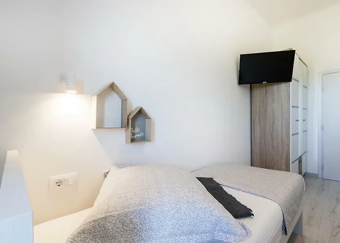 *** Lounge Terrace With The Harbour View / Centre *** Daire